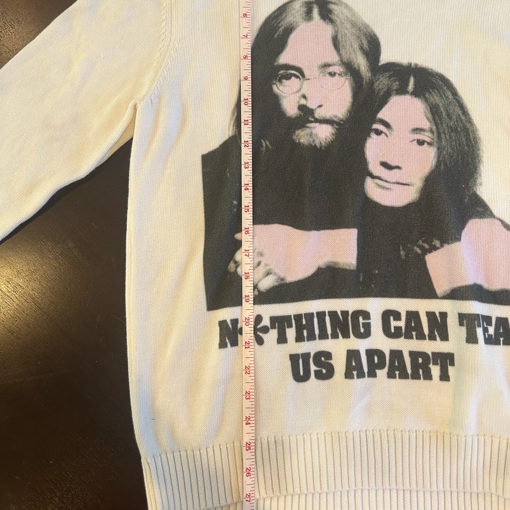 White/Cream NO PRIVACY STUDIOS John Lennon and Yoko Ono sweater (size medium) - Picture 5 of 6